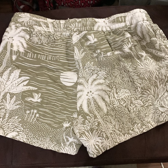 H &M DESMOND ND DEMPSEY shorts - Picture 3 of 7